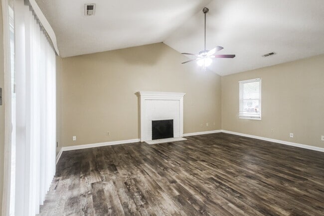 Photo - 1112 Delray Dr