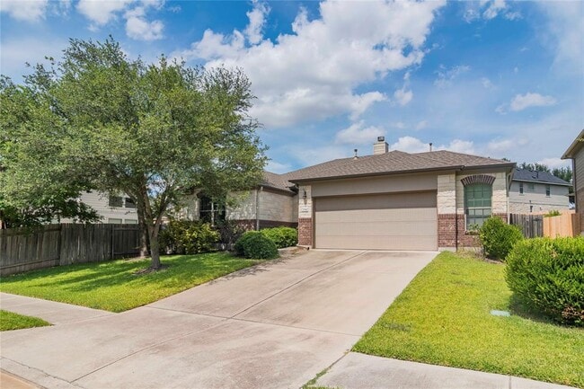 Building Photo - 2542 Ravenwood Dr