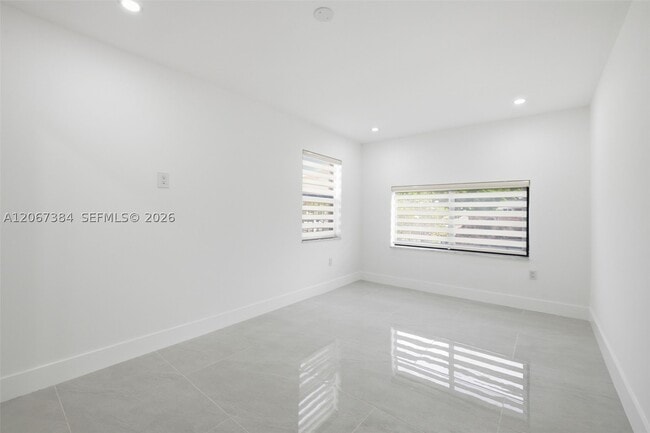 Photo - 5000 SW 5th St