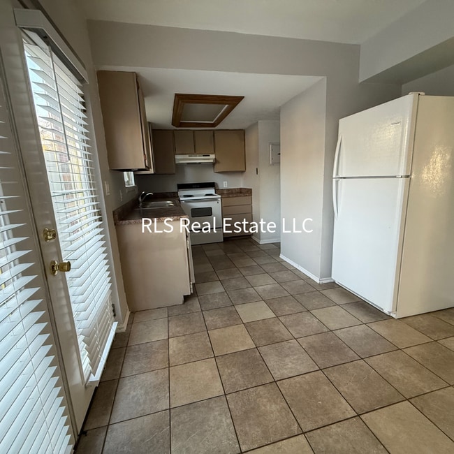 Photo - 1495 E 8600 S