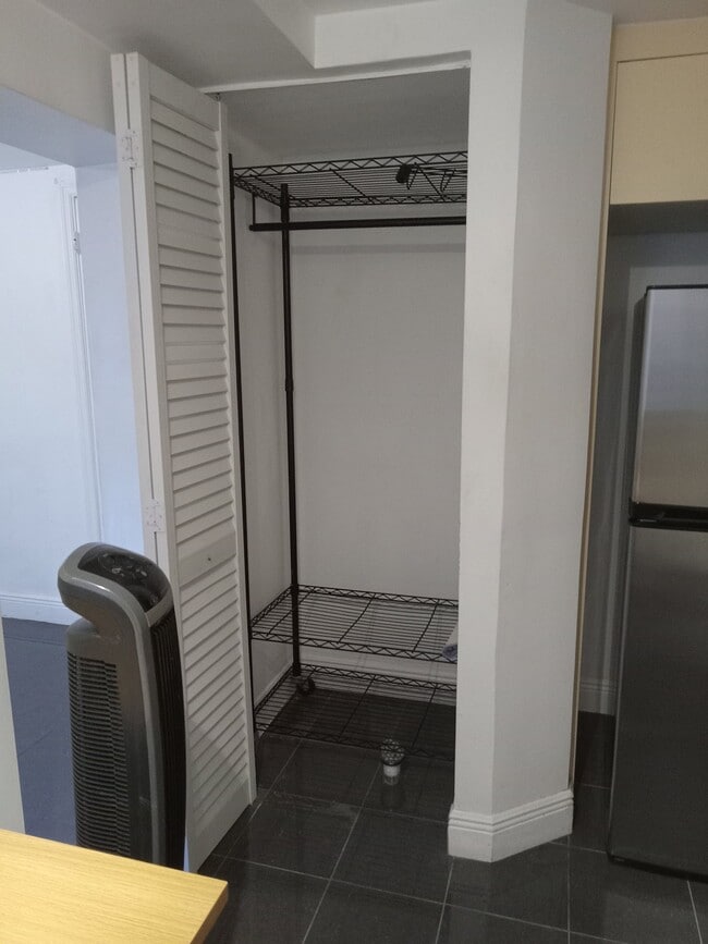 Photo - 1001 NE 88th St