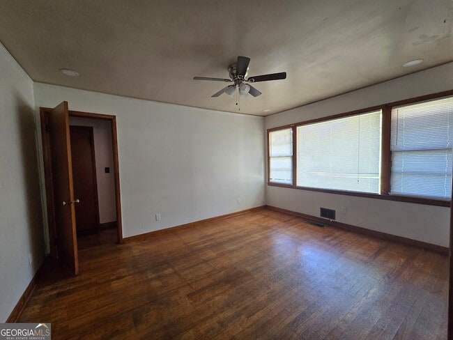 Photo - 677 Shellnut Dr