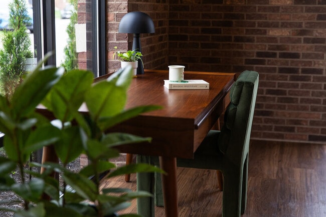 Photo - 723 Mt Vernon Ave Unit 103