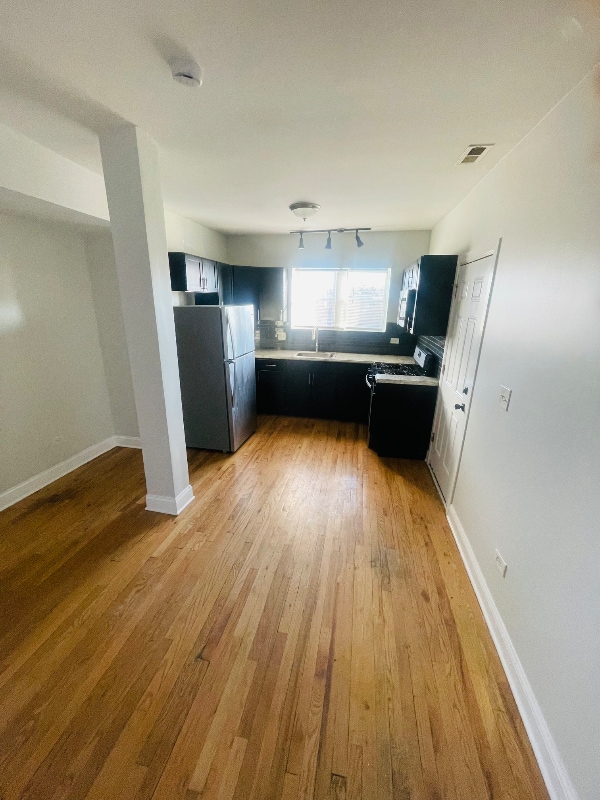 Photo - 6847 S Indiana Ave Unidad 2R