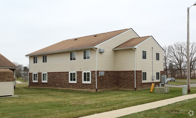 Photo - Brookwood Commons