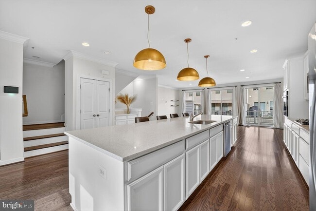 Photo - 5303 Greenwich Cir
