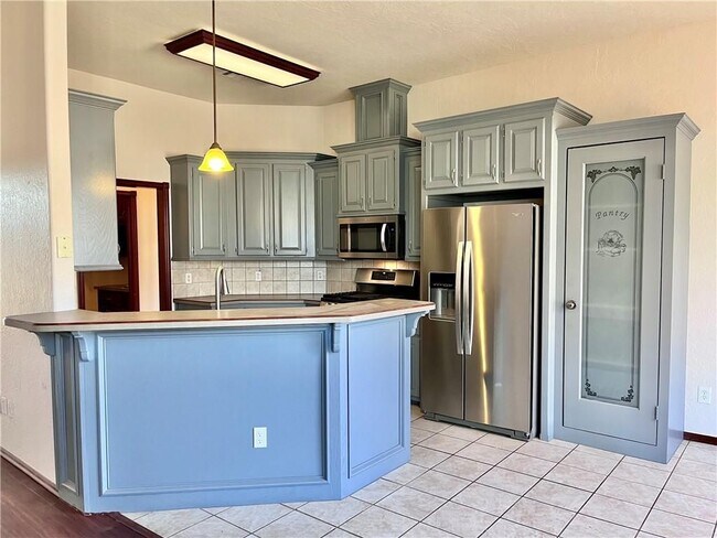 Photo - 628 Allison Ln