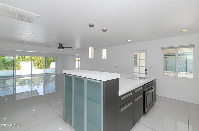 Photo - 4222 E Indianola Ave