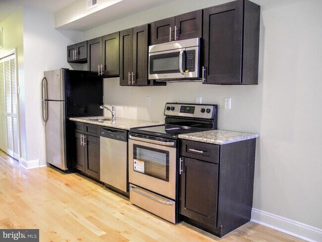 Building Photo - 319 N Preston St Unit 2 Rental