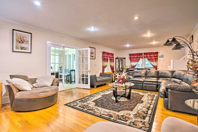 Photo - 52 Lewis Pkwy Unit ID1299790P