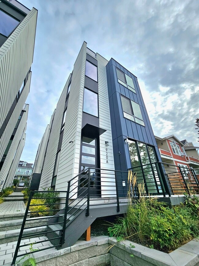 Photo - 920 16th Ave