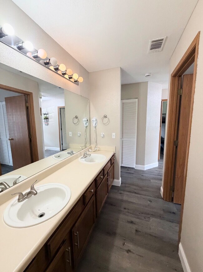 FULLY FURNISHED 2Br / Ground Floor Condo