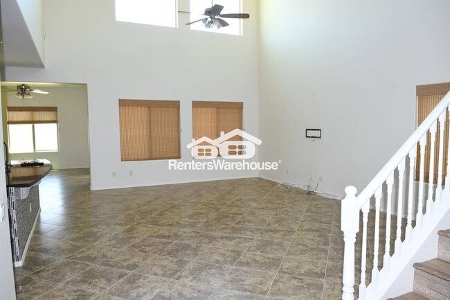 Photo - 10827 W Cottontail Ln