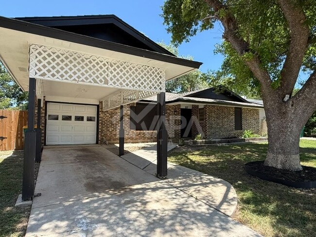 Photo - 217 Avenue E