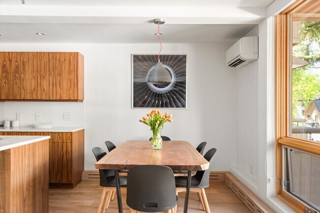 Photo - 600 E Main St Unit 205