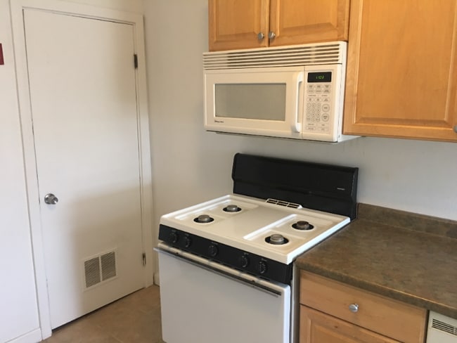 Photo - 283 W 3rd St Unit 2