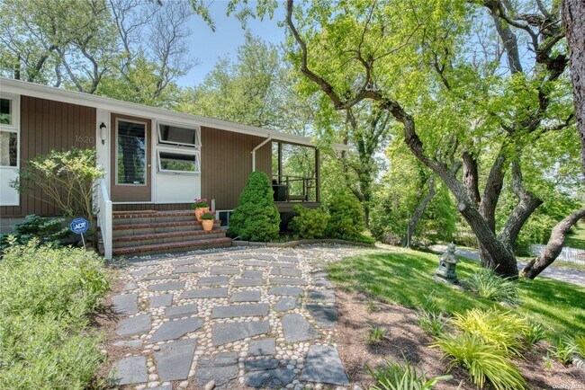 Photo - 1620 Aquaview Ave