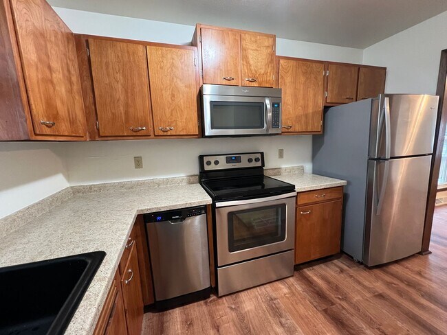 Photo - Easy commute to Downtown, West - 3 bedroom, 1.5 bath duplex with yard, garage
