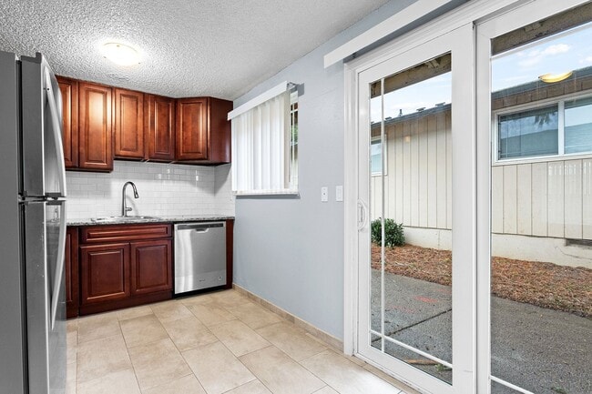 Photo - Jennings Lodge Apartments