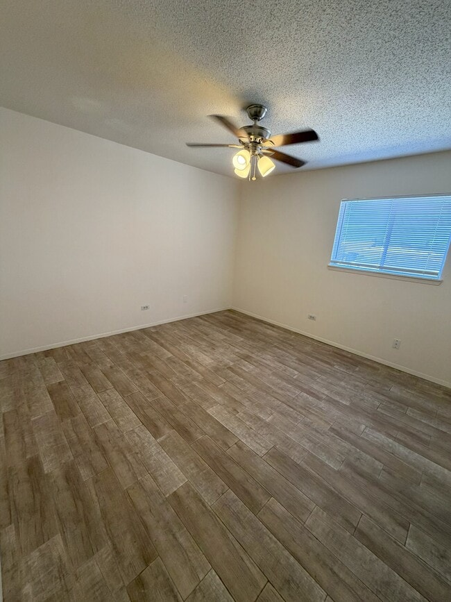 El Jardin Apartments