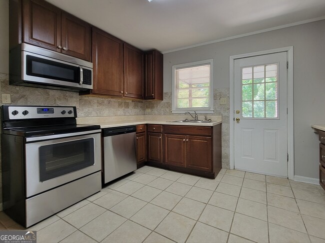 Photo - 268 Elks St Unit B