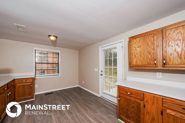 Photo - 5057 Oak Leaf Cir