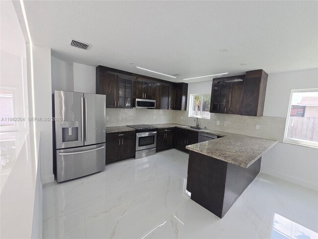 Building Photo - 4490 SW 19th St