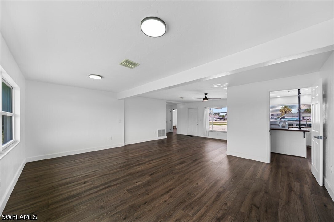 Photo - 5460 Bayshore Rd