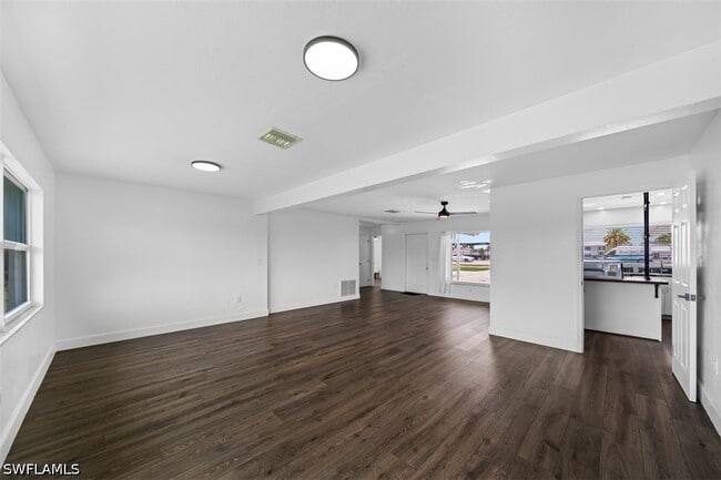 Photo - 5460 Bayshore Rd
