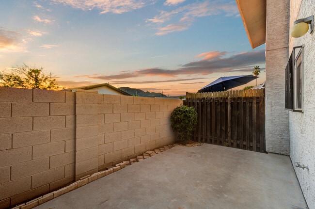 Photo - 1238 E Vogel Ave Townhome