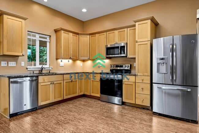 Photo - Cozy Retreat in Shoreline – Your Perfect 1,000 sqft Haven