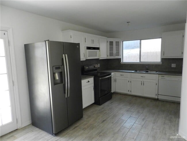 Photo - 25 Providence Ave