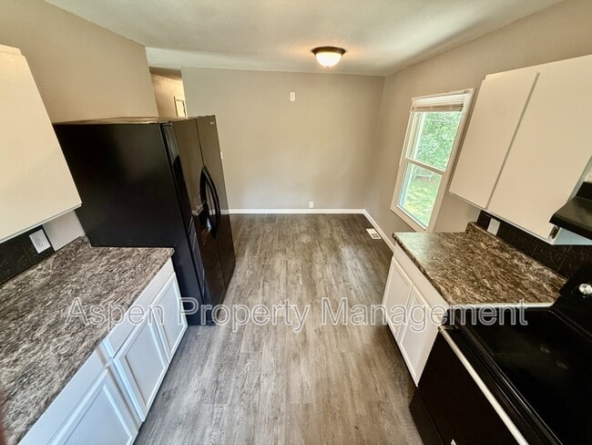 Photo - 314 S Woodlawn Ave