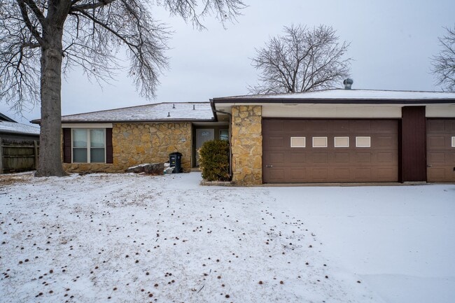 Photo - Gorgeous 3 Bed / 2 Bath! Coming soon!