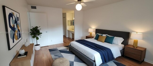 Photo - 1300 SW 130th Ave Unidad 201F