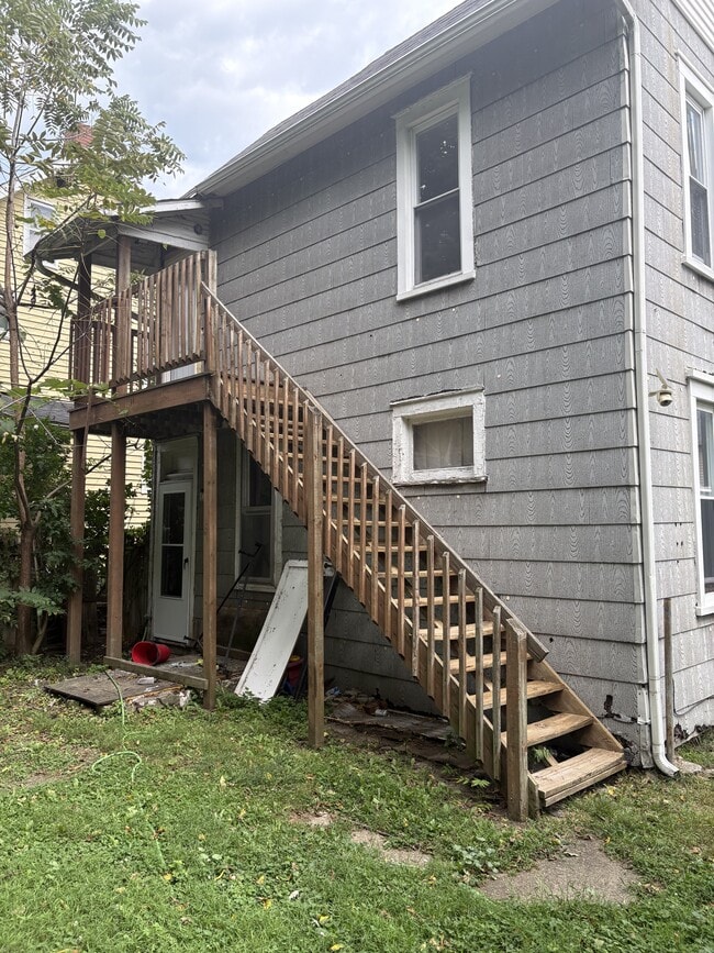 Building Photo - 613 Kennet Ct NW Unit 2