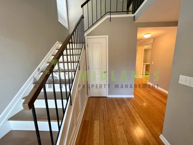 Photo - 201 Mariners Row