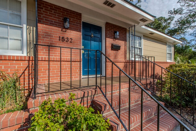 Photo - 1532 E 53rd St