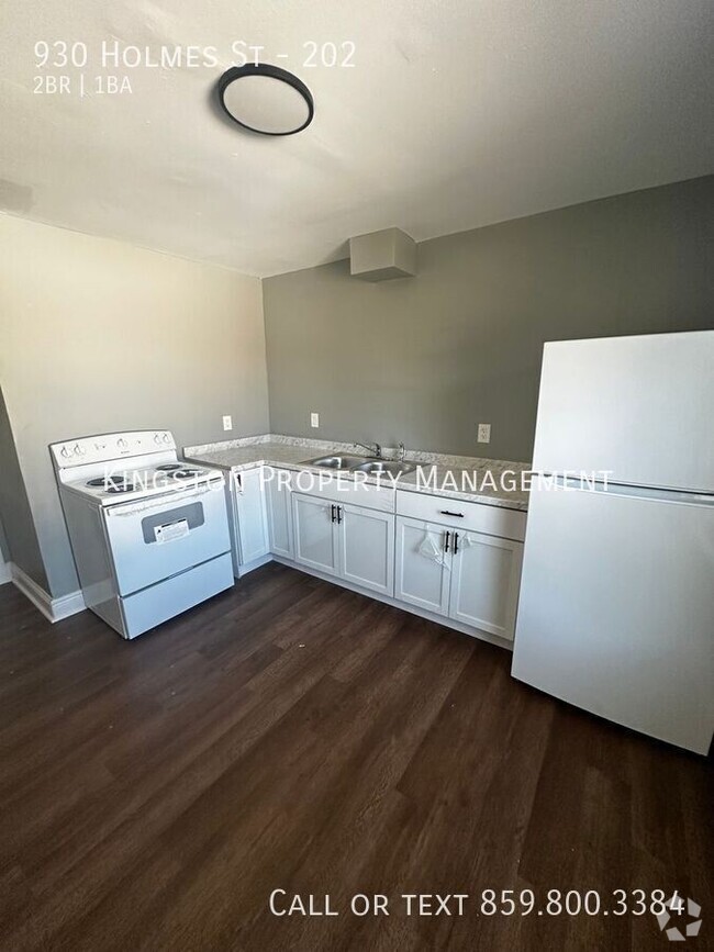 Building Photo - Newly Renovated 2 Bedroom Now Available! 1... Unit 202 Rental