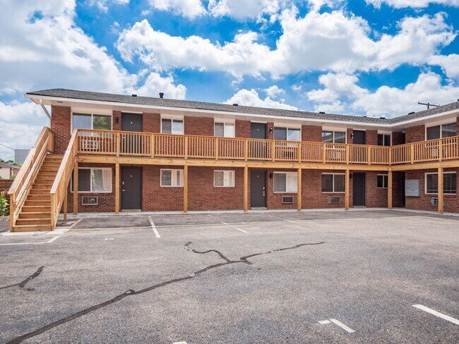 Photo - 593 Riverview Dr Unit D