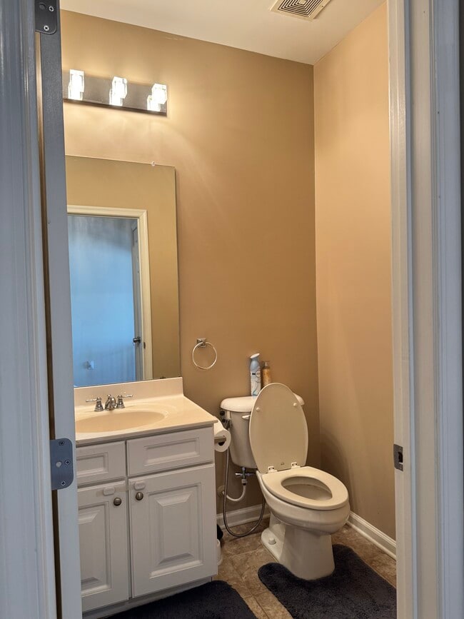 Photo - 813 Deluca Rd