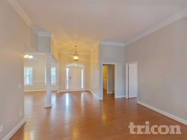 Photo - 122 Ivy Trce