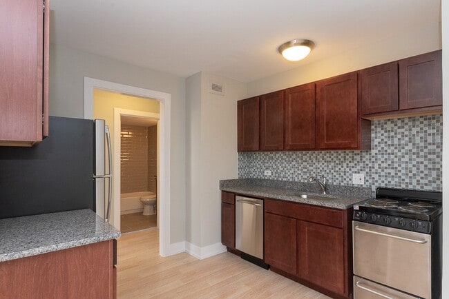 Photo - 450 W Wellington Ave Unidad E13