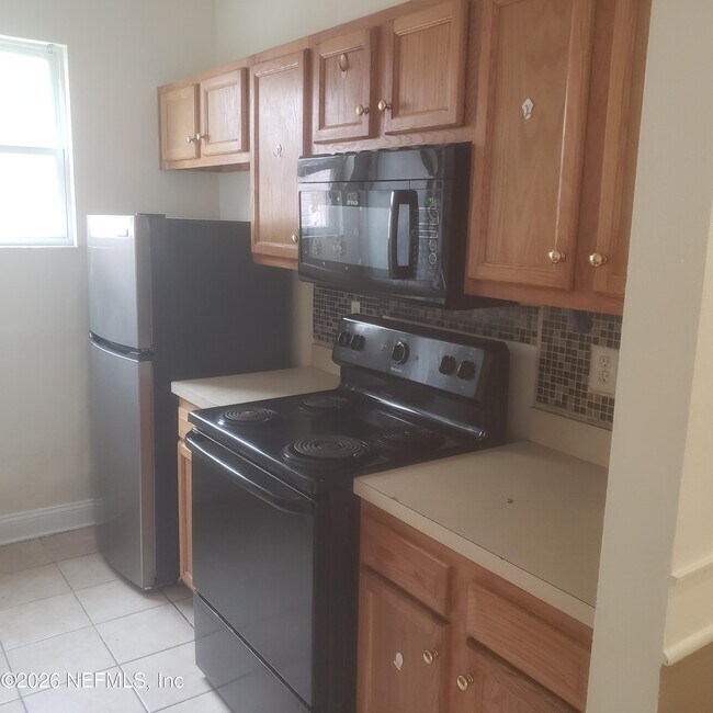 Photo - 1530 W 29th St