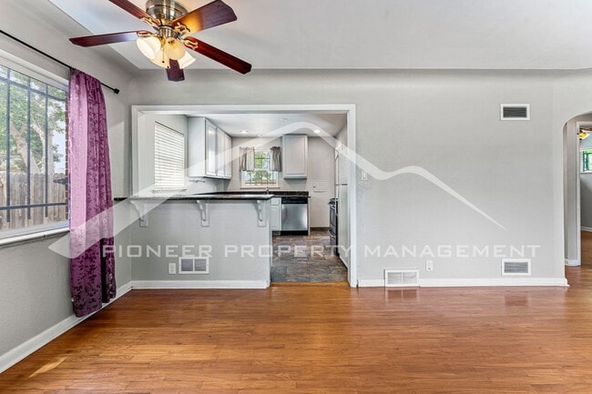 Photo - Cozy Home with Washer/Dryer and Fenced Yard