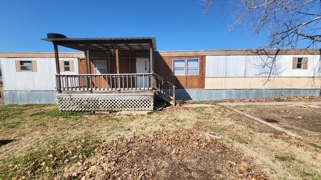 Building Photo - A charming 3-bedroom, 2-bathroom home