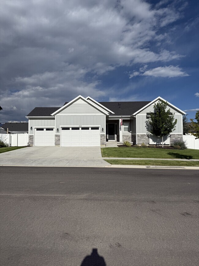 Photo - 1712 S 1160 E