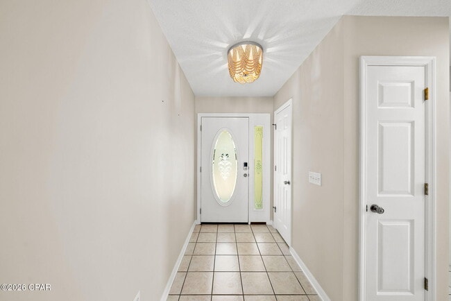 Photo - 615 Poinsettia Ct