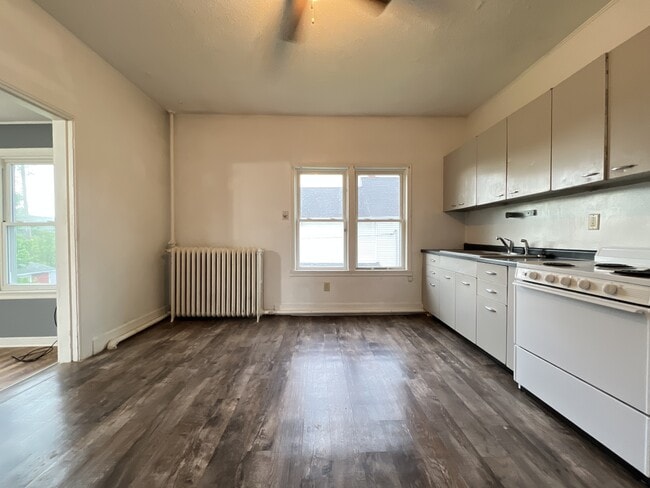 Photo - 1010 1/2 Rhomberg Ave Unit 1010-1/2