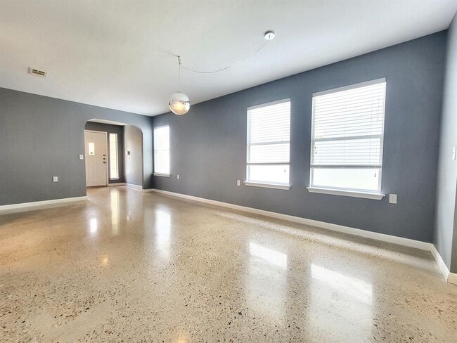 5608 Steven Creek Way